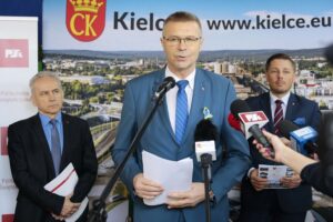 25.04.2022. Kielce. Projekt „Akademickie Kielce”. Przemawia Bogdan Wenta - prezydent Kielc / Wiktor Taszłow / Radio Kielce