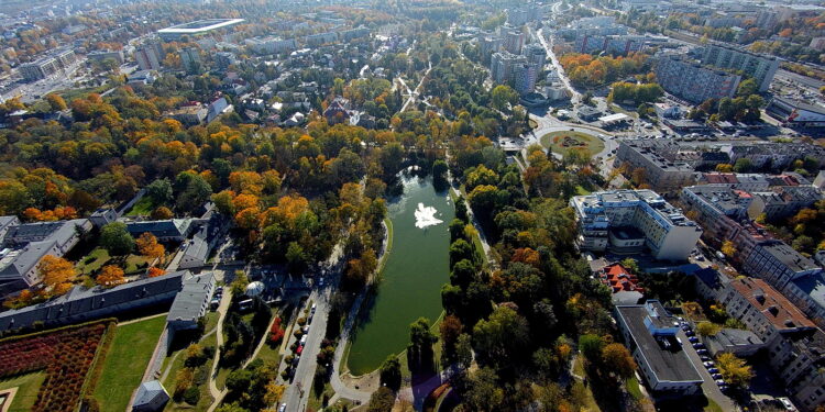 10.10.2018 Kielce. Widok na miasto. Panorama. Park. Staw / Jarosław Kubalski / Radio Kielce