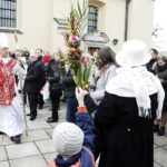 10.04.22022 Kielce. Niedziela Palmowa. Palmy poświęcił biskup Jan Piotrowski / Jarosław Kubalski / Radio Kielce