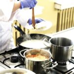 05.04.2022 Kielce. Zespół Szkół Przemysłu Spożywczego. Konkurs kulinarny dla uczniów / Jarosław Kubalski / Radio Kielce