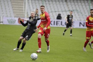 09.04.2022 Kielce. Piłka nożna I Liga. Mecz Korona Kielce - Zagłębie Sosnowiec / Jarosław Kubalski / Radio Kielce