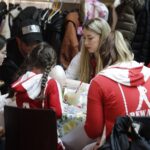 10.04.2022 Kielce. Galeria handlowa Echo. Malowanie jajek. Pisanki / Jarosław Kubalski / Radio Kielce