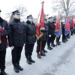 10.04.2022 Chmielnik. Uroczystości w rocznicę katastrofy smoleńskiej. Złożenie kwiatów pod Murem Polskich Patriotów / Jarosław Kubalski / Radio Kielce