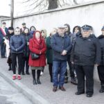 10.04.2022 Chmielnik. Uroczystości w rocznicę katastrofy smoleńskiej. Złożenie kwiatów pod Murem Polskich Patriotów / Jarosław Kubalski / Radio Kielce