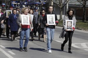 13.04.2022 Kielce. Marsz Katyński / Jarosław Kubalski / Radio Kielce