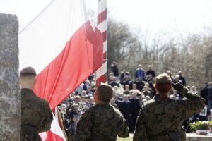 13.04.2022 Kielce. Marsz Katyński / Jarosław Kubalski / Radio Kielce