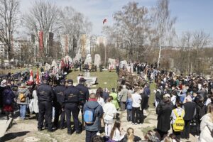 13.04.2022 Kielce. Marsz Katyński / Jarosław Kubalski / Radio Kielce