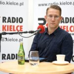 10.04.2022. Kielce. Studio Polityczne Radia Kielce. Na zdjęciu: Wiktor Pytlak - PO / Sebastian Kalwat / Radio Kielce