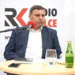 10.04.2022. Kielce. Studio Polityczne Radia Kielce. Na zdjęciu: Michał Skotnicki - PSL / Sebastian Kalwat / Radio Kielce