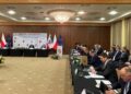 07.04.2022. Kielce. Konwent Marszałków Województw RP. Na zdjęciu (od lewej): Tomasz Jamka - członek zarządu województwa, Andrzej Bętkowski - marszałek województwa, Marek Bogusławski - wicemarszałek województwa / Michał Kita / Radio Kielce