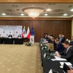 07.04.2022. Kielce. Konwent Marszałków Województw RP. Na zdjęciu (od lewej): Tomasz Jamka - członek zarządu województwa, Andrzej Bętkowski - marszałek województwa, Marek Bogusławski - wicemarszałek województwa / Michał Kita / Radio Kielce