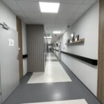 1.04.2022. Opatów. Otwarcie Hospicjum i Dziennego Domu Opieki Medycznej / Emilia Sitarska / Radio Kielce