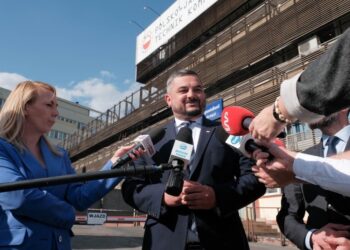 20.05.2022. Warszawa. Sekretarz generalny PiS Krzysztof Sobolewski podczas wypowiedzi dla mediów po zakończonym posiedzeniu komitetu politycznego Prawa i Sprawiedliwości / PAP/Mateusz Marek