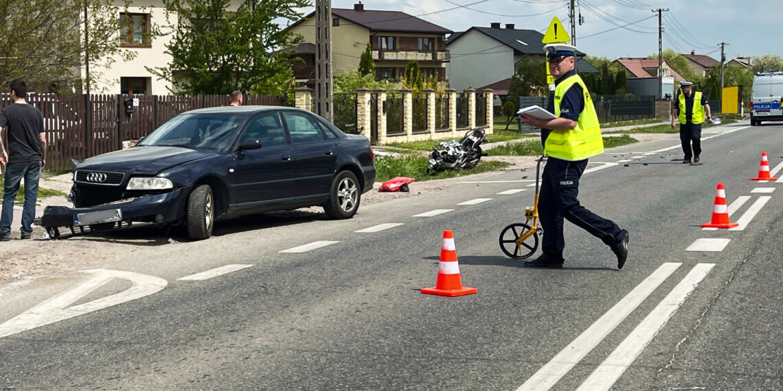 12.05.2022. Radlin. Zderzenie auta osobowego z motocyklem / Fot. Jarosław Kubalski - Radio Kielce