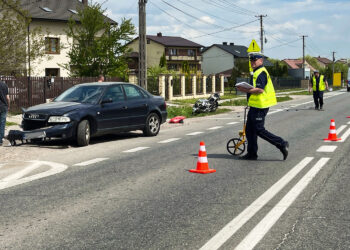 12.05.2022. Radlin. Zderzenie auta osobowego z motocyklem / Fot. Jarosław Kubalski - Radio Kielce