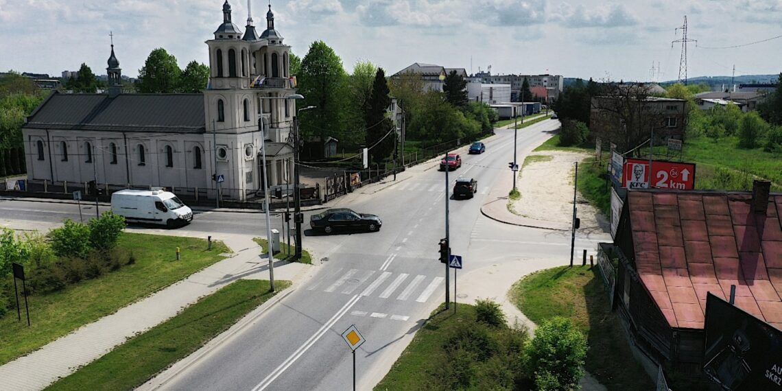 Kielce. Skrzyżowanie ulic Batalionów Chłopskich, Malików i Wystawowej / Fot. Jarosław Kubalski - Radio Kielce