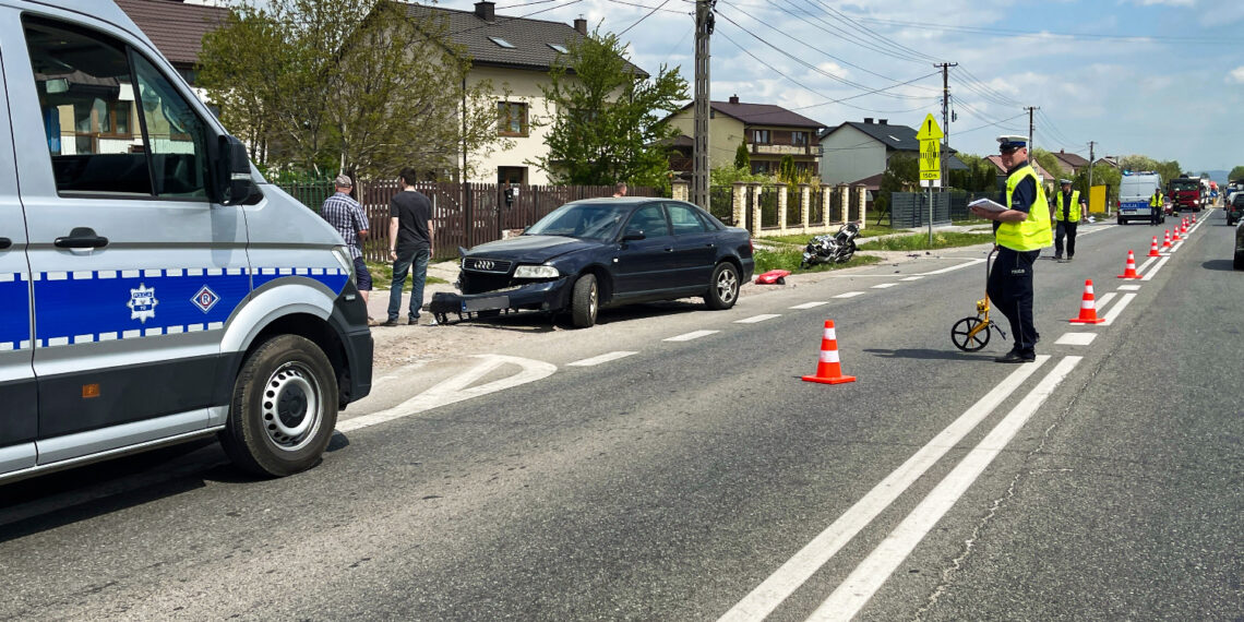 12.05.2022. Radlin. Zderzenie auta osobowego z motocyklem / Fot. Jarosław Kubalski - Radio Kielce