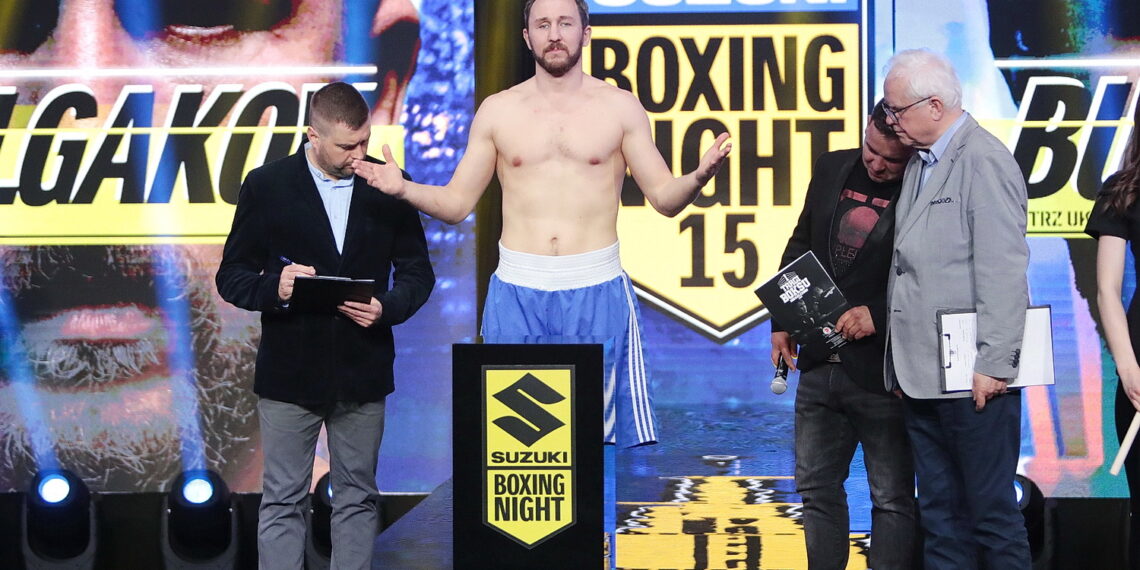 12.05.2022. Targi Kielce. Ceremonia ważenia przed galą Suzuki Boxing Night XV / Fot. Wiktor Taszłow - Radio Kielce