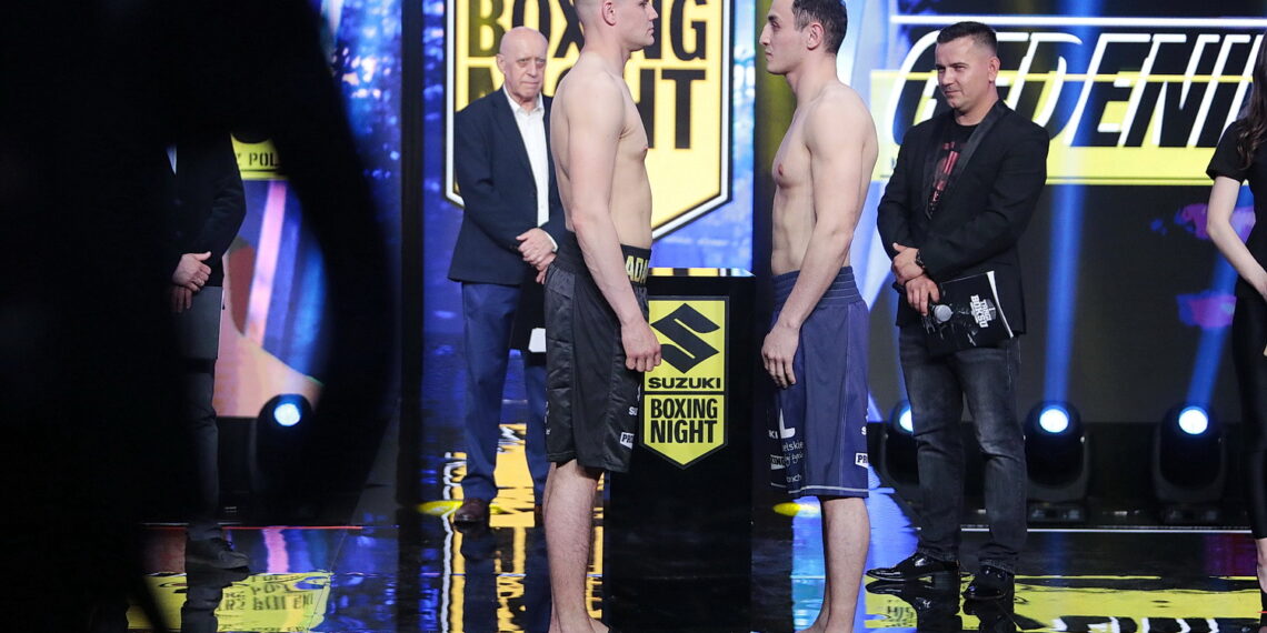 12.05.2022. Targi Kielce. Ceremonia ważenia przed galą Suzuki Boxing Night XV / Fot. Wiktor Taszłow - Radio Kielce