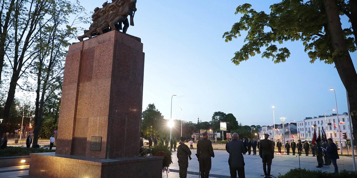 12.05.2022. Kielce. Uroczystości w związane z 87. rocznicą śmierci Józefa Piłsudskiego / Fot. Wiktor Taszłow - Radio Kielce