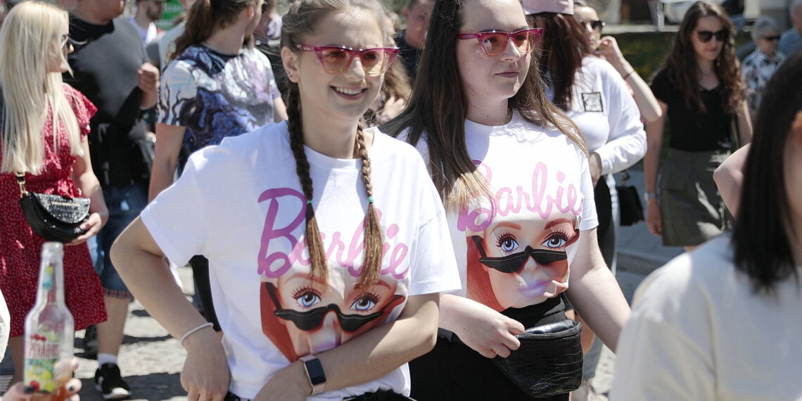 19.05.2022. Kielce. Korowód studentów idzie ulicami miasta / Fot. Wiktor Taszłow - Radio Kielce