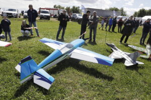 Kowala. Piknik modelarski - Radio Kielce