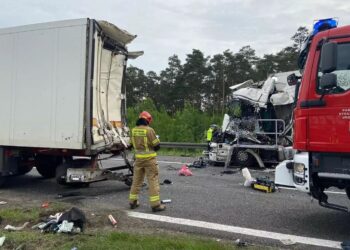 17.05.2022. Autostrada A4. Karambol ciężarówek / Śląska policja