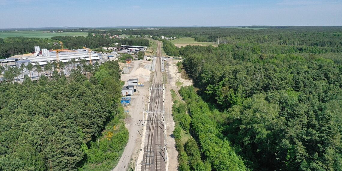 19.05.2022. Budowa linii kolejowej nr 582 Czarnca - Włoszczowa Północna / Fot. Jarosław Kubalski - Radio Kielce