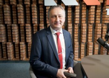 02.05.2022. Radio Kielce. Rozmowa Dnia. Na zdjęciu: Na zdjęciu: Zbigniew Koniusz - wojewoda świętokrzyski / Piotr Kwaśniewski / Radio Kielce