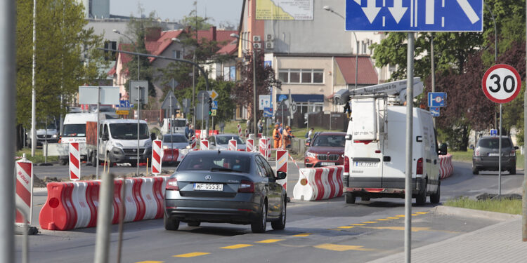 11.05.2022. Kielce. Skrzyżowanie alei Solidarności i Tysiąclecia Państwa Polskiego / Fot. Wiktor Taszłow - Radio Kielce