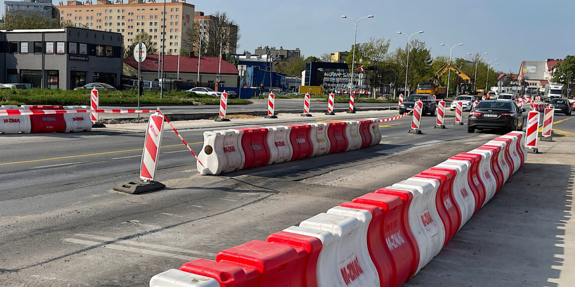 11.05.2022. Kielce. Skrzyżowanie alei Solidarności i Tysiąclecia Państwa Polskiego / Fot. Wiktor Taszłow - Radio Kielce