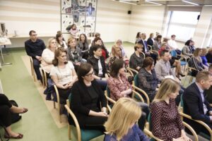 09.05.2022. Kielce. Wojewódzka Biblioteka Publiczna. Spotkanie z Jerzym IIlgiem, pisarzem i redaktorem naczelnym wydawnictwa „ZNAK” / Jarosław Kubalski / Radio Kielce