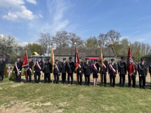 01.05.2022. Romanówka w gminie Dwikozy. Jubileusz 70-lecia istnienia jednostki OSP / Grażyna Szlęzak-Wójcik / Radio Kielce