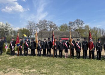 01.05.2022. Romanówka w gminie Dwikozy. Jubileusz 70-lecia istnienia jednostki OSP / Grażyna Szlęzak-Wójcik / Radio Kielce