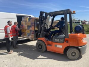 20.05.2022. Sandomierz. Transport pomocy humanitarnej przygotowany przez Caritas Diecezji Sandomierskiej / Grażyna Szlęzak-Wójcik / Radio Kielce