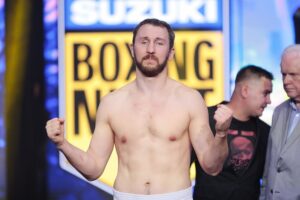 12.05.2022. Targi Kielce. Ceremonia ważenia przed galą Suzuki Boxing Night XV. Na zdjęciu: Dmytro Bułgakow / Wiktor Taszłow / Radio Kielce