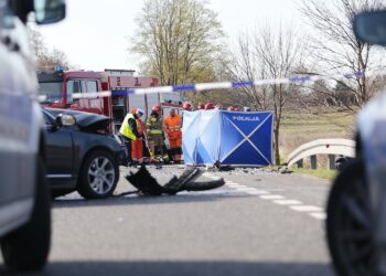 17.04.2022. Lisów. Wypadek na drodze krajowej nr 73 / Wiktor Taszłow / Radio Kielce