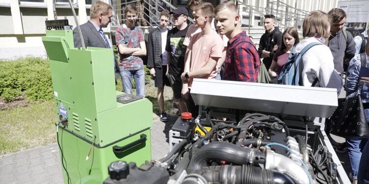 19.05.2022 Kielce. Politechnika Świętokrzyska. Dzień otwarty / Jarosław Kubalski / Radio Kielce