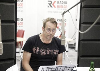 23.05.2022 Radio Kielce. Aktor Paweł Deląg / Jarosław Kubalski / Radio Kielce