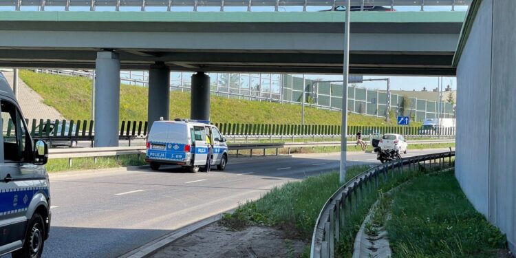 12.05.2022. Kielce. Wypadek z udziałem motocyklisty / Piotr Kwaśniewski / Radio Kielce