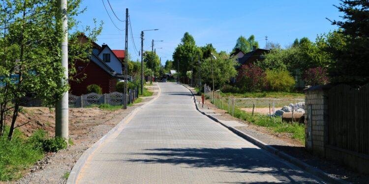 22.05.2022. Starachowice. Ulica Wiejska po przebudowie / UM Starachowice