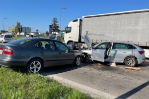 09.05.2022. Kielce. Wypadek na ulicy Ściegiennego / Wiktor Taszłow / Radio Kielce