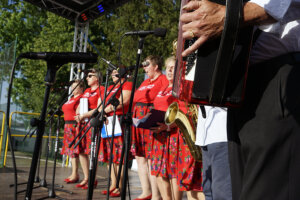 „Jawor u źródeł kultury. Zaproszenie”. Bawiliśmy się w Skarżysku i Włoszczowie - Radio Kielce