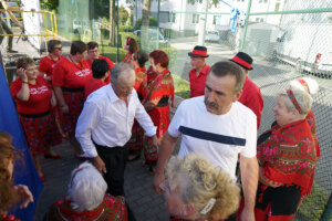 „Jawor u źródeł kultury. Zaproszenie”. Bawiliśmy się w Skarżysku i Włoszczowie - Radio Kielce