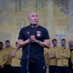 20.06.2022. Kielce. Wspólne świętowanie udanego sezonu Łomży Vive Kielce. Na zdjęciu: Talant Dujszebajew - trener Łomzy Vive Kielce / Fot. Piotr Kwaśniewski - Radio Kielce