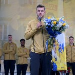 20.06.2022. Kielce. Wspólne świętowanie udanego sezonu Łomży Vive Kielce. Na zdjęciu: Sigvaldi Gudjonsson / Fot. Piotr Kwaśniewski - Radio Kielce