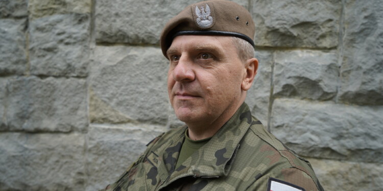 Na zdjęciu kapitan Marcin Kowal - oficer prasowy ŚBOT / Fot. Dionizy Krawczyński - Radio Kielce