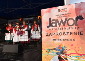 „Jawor u źródeł kultury. Zaproszenie”. W Małogoszczu i Michałowie muzyka ludowa połączyła pokolenia - Radio Kielce