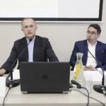 22.06.2022. Kielce. Centrum Edukacyjne „Przystanek Historia IPN”. Konferencja. Na zdjęciu (od lewej): ks. dr Tomasz Gocel - Archiwum Diecezjalne w Kielcach, dr Tomasz Domański - kielecka delegatura IPN