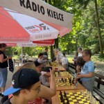 30.06.2022. Kielce. Park Miejski. Wakacyjna Szkoła Szachowa Radia Kielce / Fot. Jakub Rożek - Radio Kielce